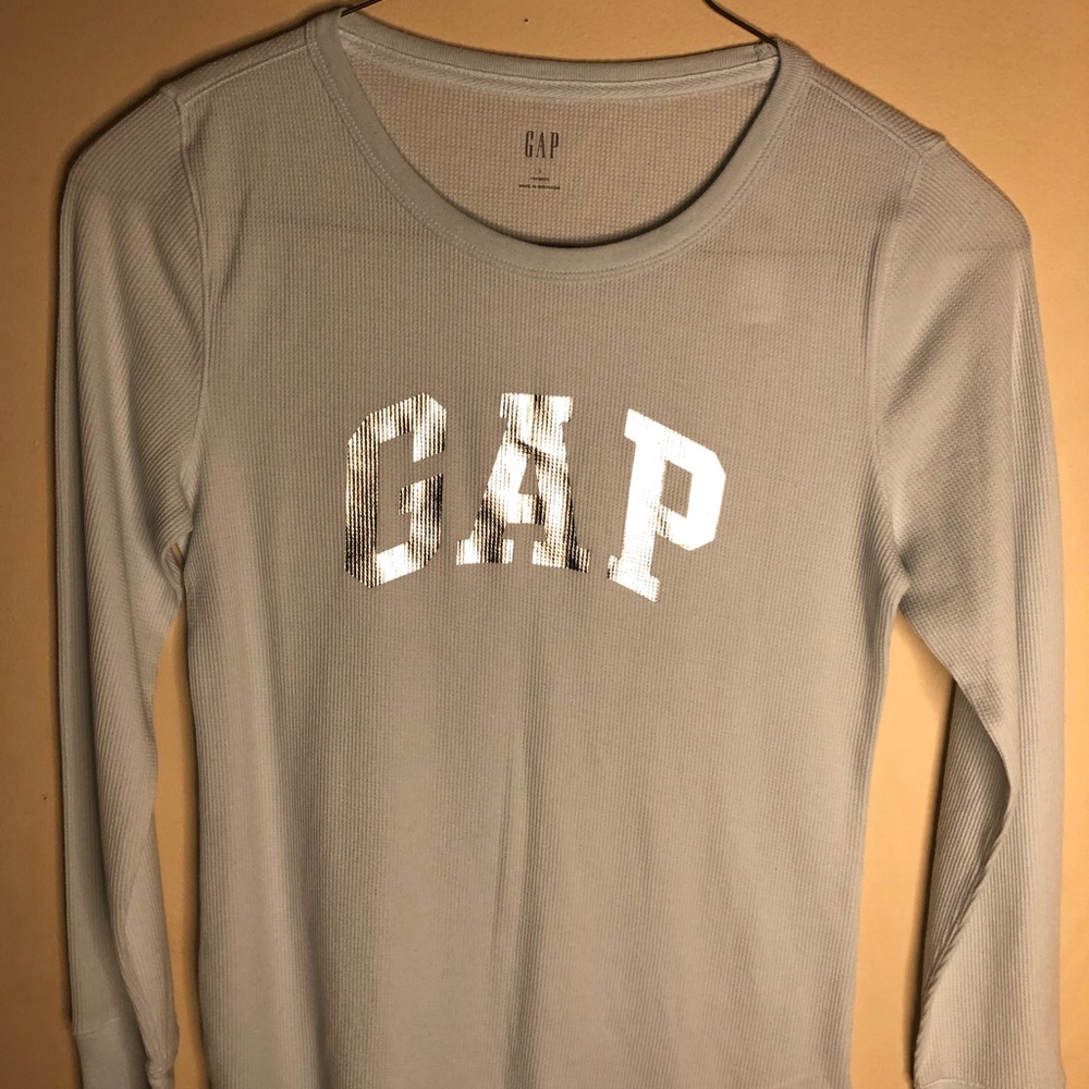 Long sleeve gap shirt